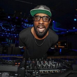 Gene Farris Body Shaking Beats