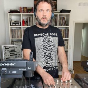 Ian Pooley February 2022 Charts